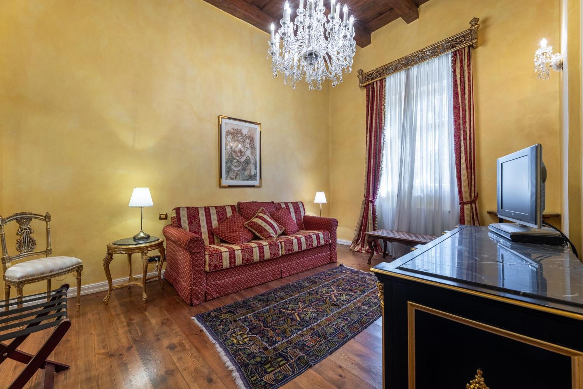 Nosticova Heritage Aparthotel