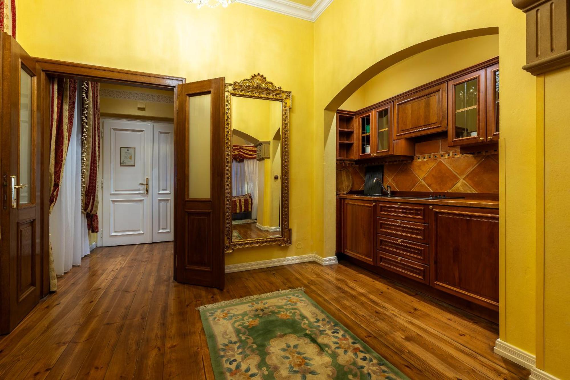 Nosticova Heritage