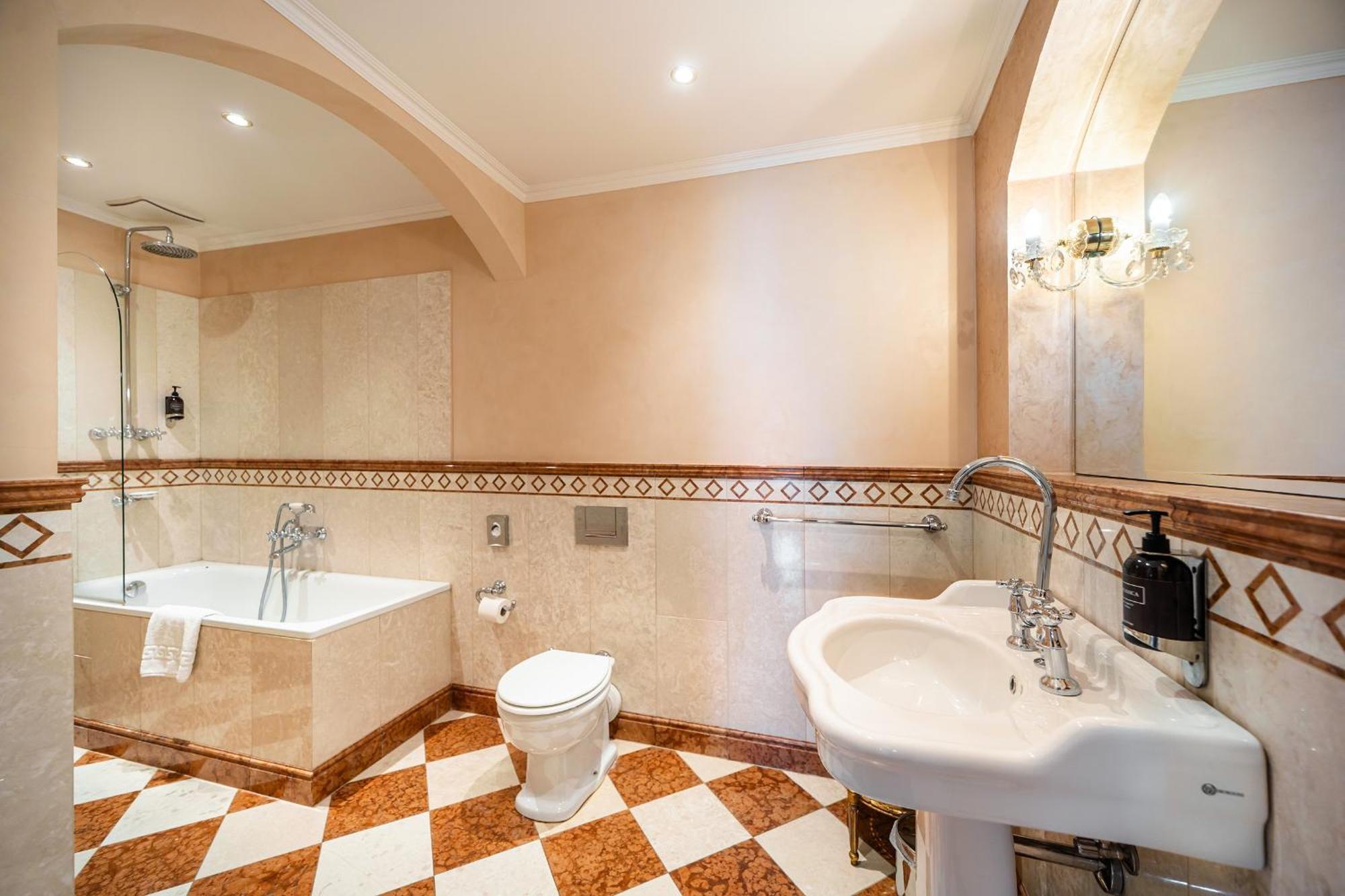 Nosticova Heritage Aparthotel